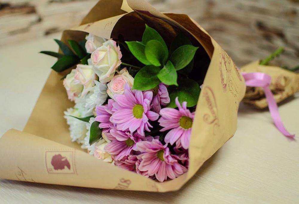 Букет цветов из: Розы и Хризантемы в Окуловке