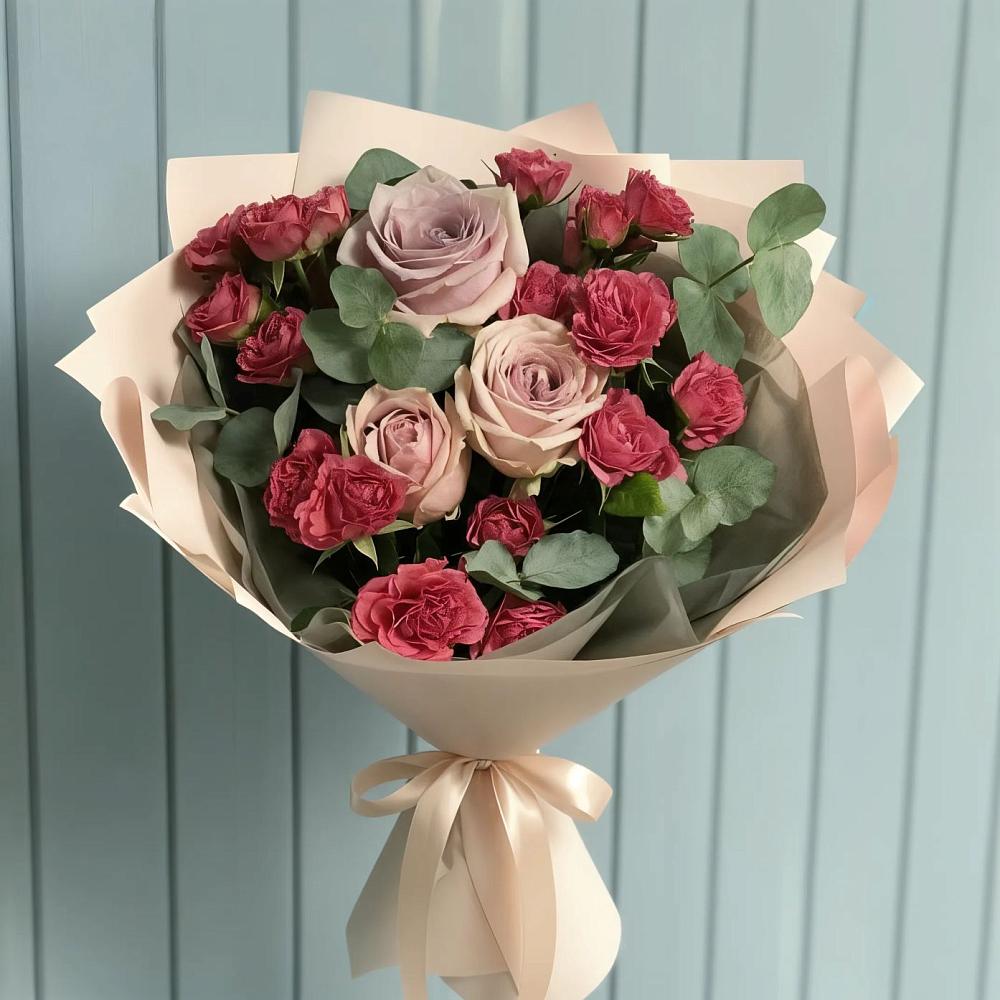 Букет цветов из: Гвоздики и Розы в Окуловке