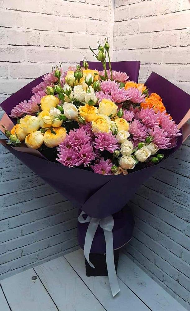 Букет цветов из: Хризантемы и Розы в Окуловке