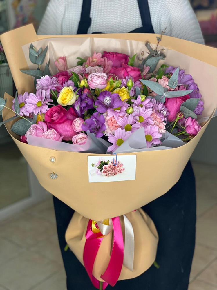 Букет цветов из: Хризантемы, Гвоздики и Альстромерии в Окуловке