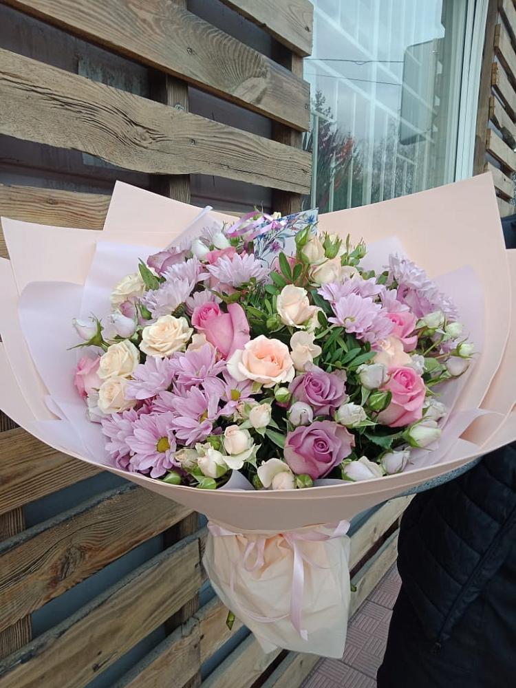 Букет цветов из: Розы и Хризантемы в Окуловке