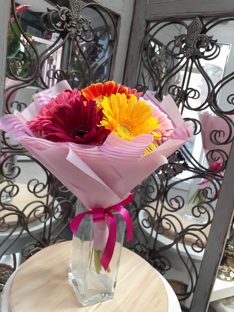 Букет цветов из: Герберы в Окуловке