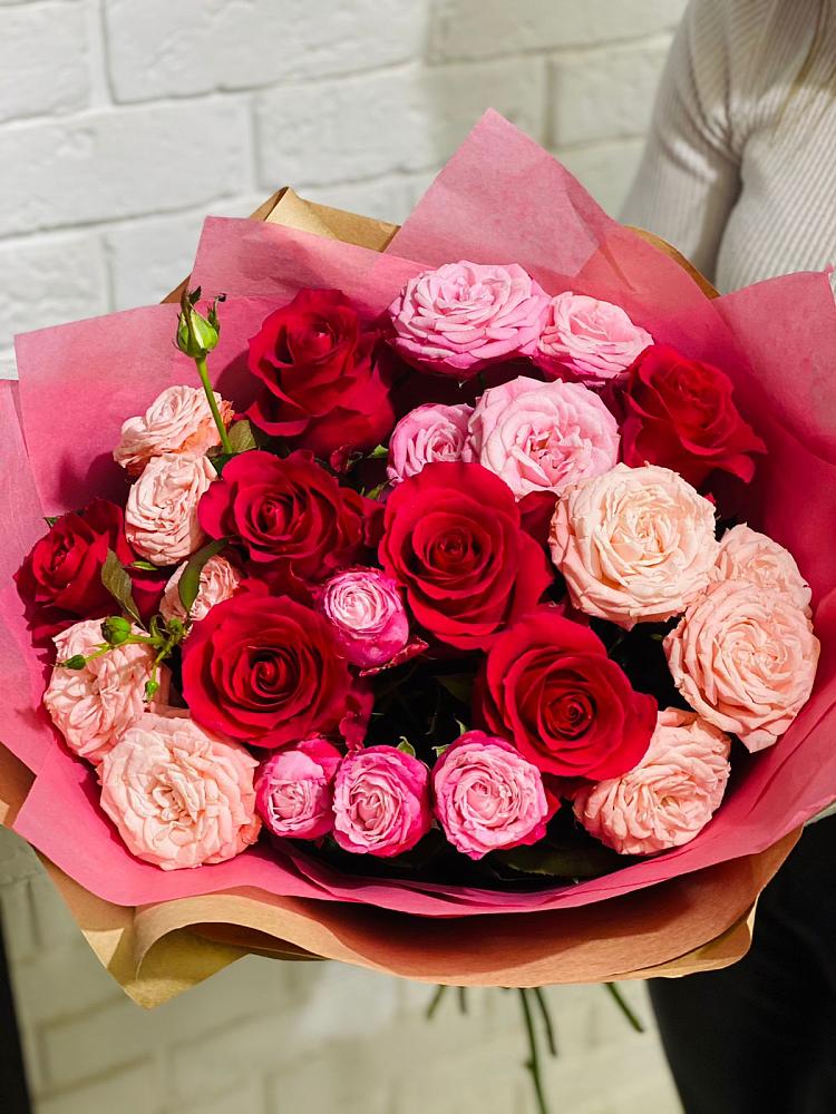 Букет цветов из: Розы в Окуловке