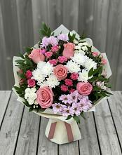 Букет цветов из:  Альстромерии, Гвоздики, Розы и Хризантемы в Окуловке