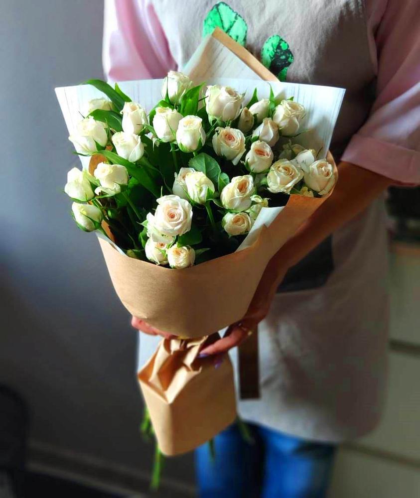 Букет цветов из: Розы в Окуловке