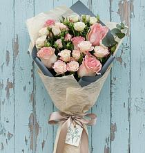 Букет цветов из:  Розы в Окуловке