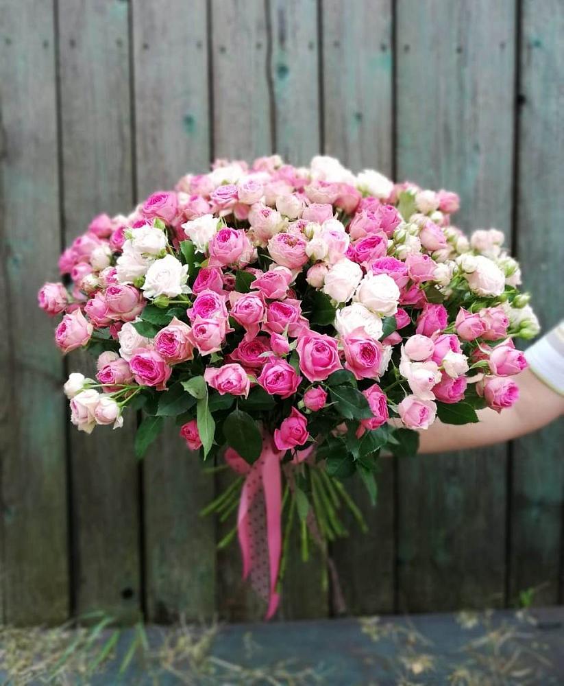 Букет Розовые кустовые розы Натали и Лав Лидия в Окуловке