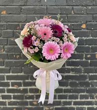 Букет цветов из:  Герберы и Хризантемы в Окуловке