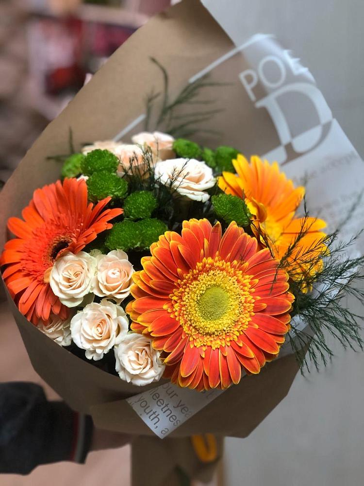 Букет цветов из: Герберы, Хризантемы и Розы в Окуловке