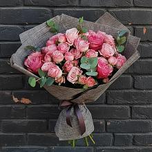 Букет цветов из:  Розы в Окуловке